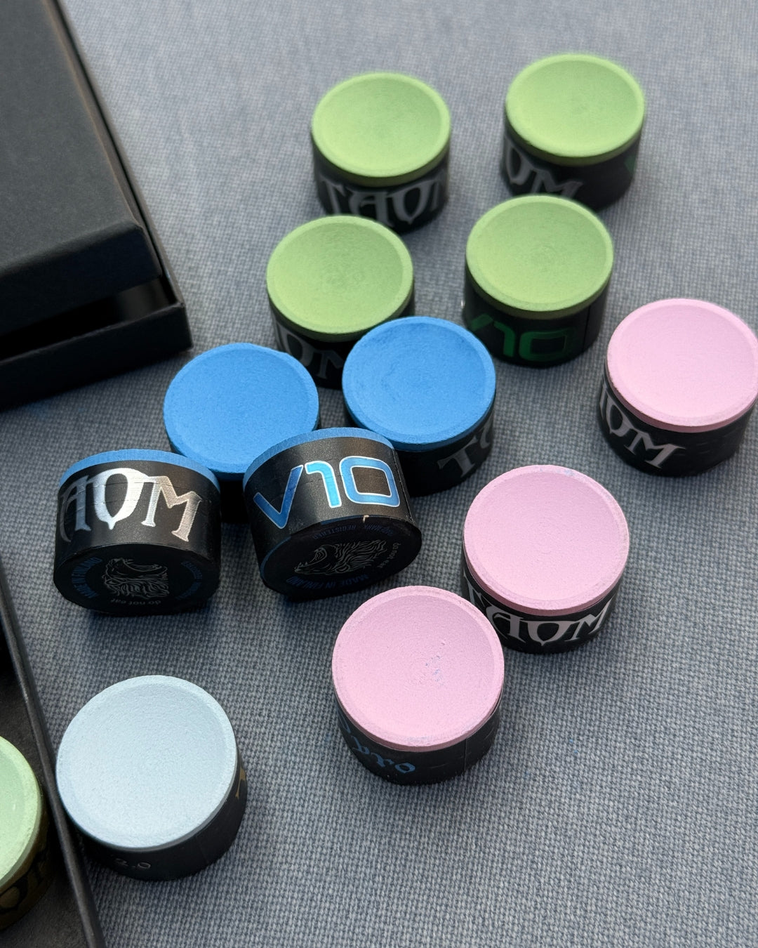 Taom V2 Chalk