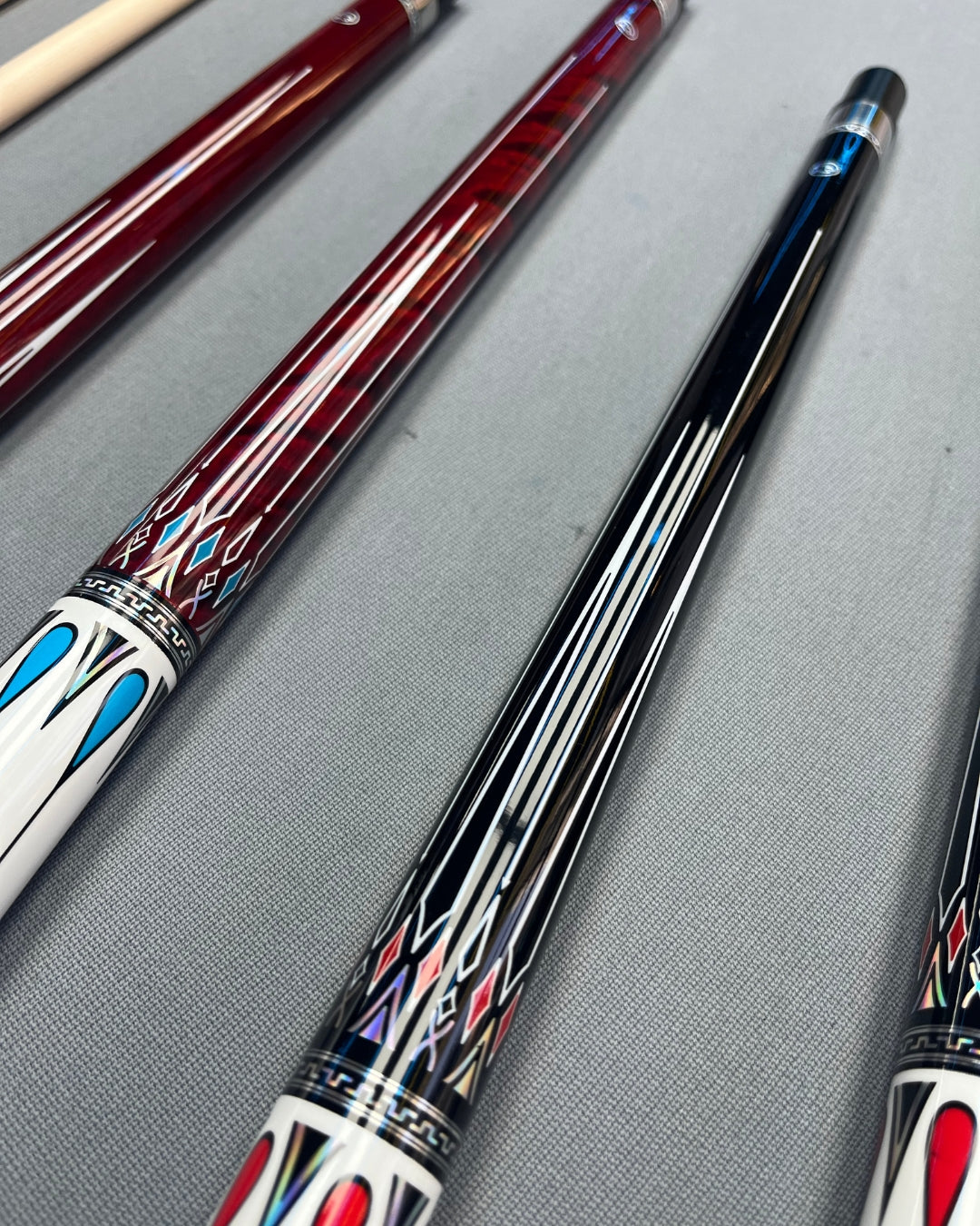 Predator-Style Uni-Loc Cue Stick