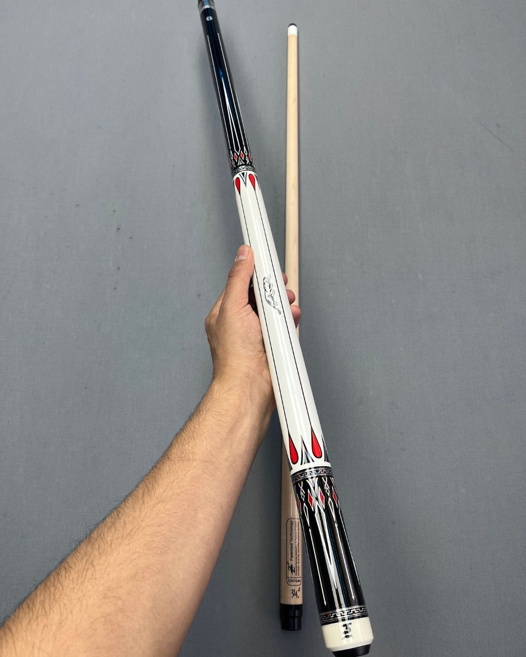 Predator-Style Uni-Loc Cue Stick